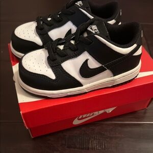 New Nike Toddler Gender Neutral Black and White Dunk Low Sneakers!